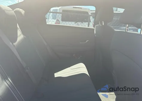 2021 Hyundai Elantra Sel z USA, uszkodzony, nr VIN 5NPLM4AG2MH026998